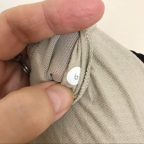 Lululemon Open Your Heart Tank Mojave Tan/Black 6 - Picture 8 of 8